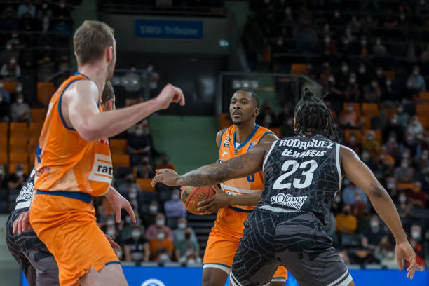 功都展现了 功都展现了