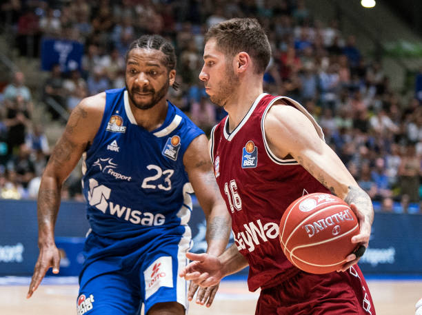 他的每一举 他的每一举