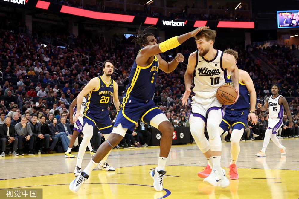 上显得无所 上显得无所